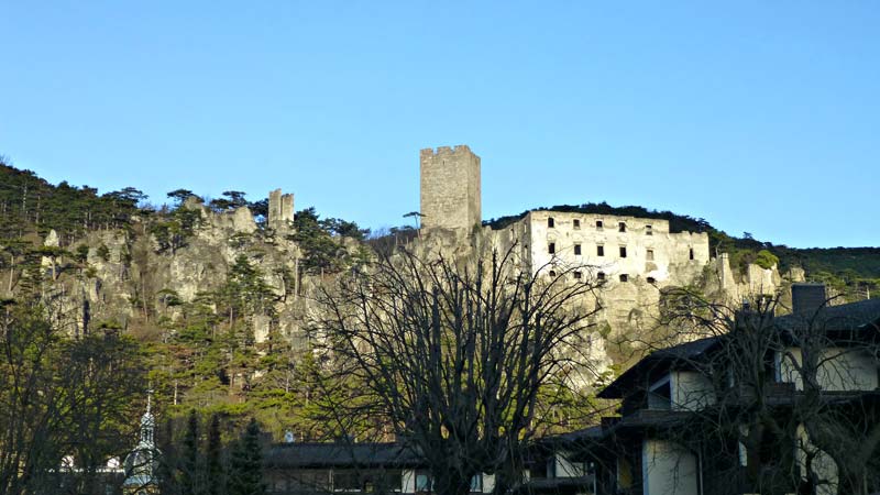 Wandern Wanderung Natur Helenental Augustinerhütte Ruine Rauhenstein